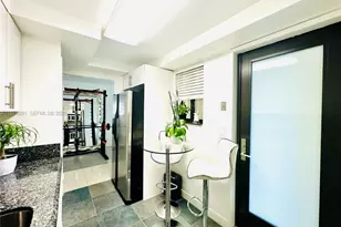 301 Golden Isles Dr, Hallandale Beach, FL 33009 - Photo 10