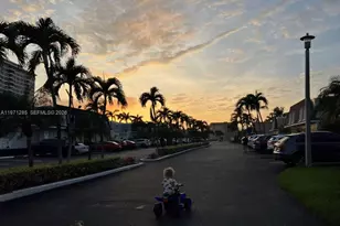 2308 NE 7th St, Hallandale Beach, FL 33009 - Photo 20