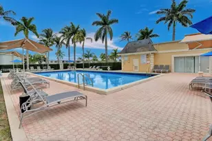 2308 NE 7th St, Hallandale Beach, FL 33009 - Photo 16