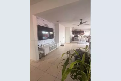 10863 NW 53 Ln, Doral, FL 33178 - Photo 12