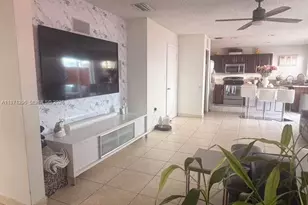 10863 NW 53 Ln, Doral, FL 33178 - Photo 8