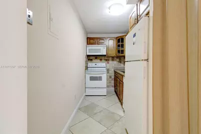 4717 NW 7th St #604-10, Miami, FL 33126 - Photo 10
