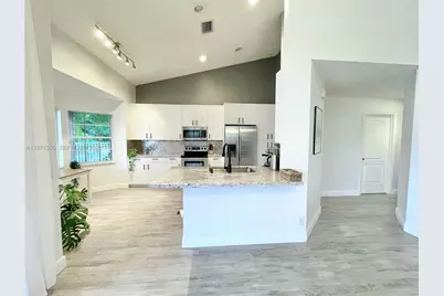 1540 Seabay Rd, Weston, FL 33326 - Photo 8