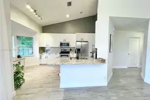 1540 Seabay Rd, Weston, FL 33326 - Photo 8