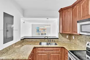 8900 Collins Ave, Surfside, FL 33154 - Photo 24