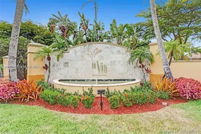 9640 NW 2nd St #5-105, Pembroke Pines, FL 33024 - Photo 2