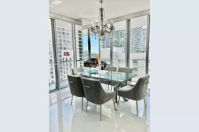 79 SW 12th St #1806, Miami, FL 33130 - Photo 2