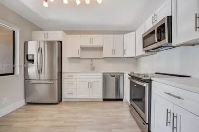 380 Racquet Club Rd #105, Weston, FL 33326 - Photo 8