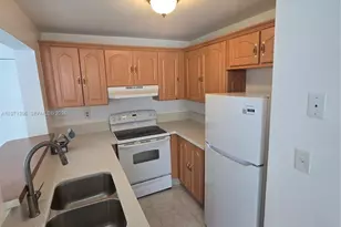 9678 Fontainebleau Blvd, Miami, FL 33172 - Photo 24
