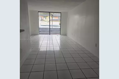 9678 Fontainebleau Blvd #111, Miami, FL 33172 - Photo 4