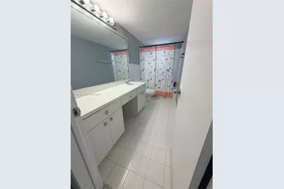 7430 Miami Lakes Dr #E210, Miami Lakes, FL 33014 - Photo 8