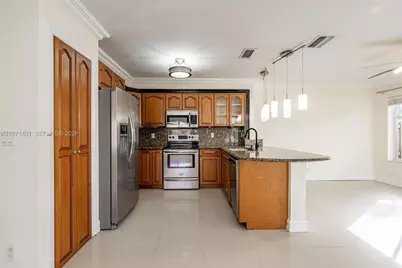 11191 SW 17th Mnr, Davie, FL 33324 - Photo 8