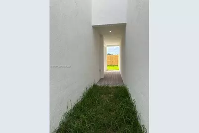 15814 SW 136th Way, Miami, FL 33196 - Photo 30