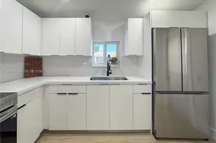 2255 NW 60th St, Miami, FL 33142 - Photo 14