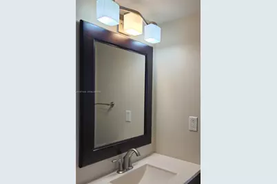 1000 Parkview Dr #1026, Hallandale Beach, FL 33009 - Photo 20