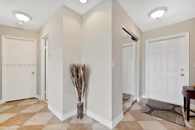 1000 NE 14th Ave #602, Hallandale Beach, FL 33009 - Photo 12