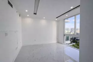 600 NE 27th St, Miami, FL 33137 - Photo 12