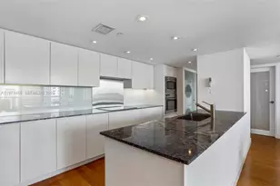 1717 N Bayshore Dr, Miami, FL 33132 - Photo 14