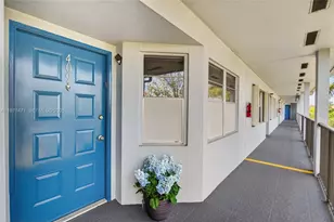 900 SW 125th Way, Pembroke Pines, FL 33027 - Photo 2