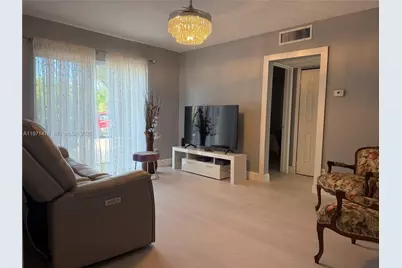 5270 NE 6th Ave #E29, Oakland Park, FL 33334 - Photo 10