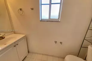 410 NW 114th Ave, Miami, FL 33172 - Photo 10