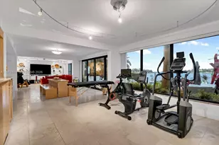 279 N Hibiscus Dr, Miami Beach, FL 33139 - Photo 48