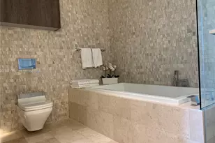 68 SE 6th St, Miami, FL 33131 - Photo 34