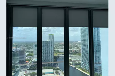 68 SE 6th St #3010, Miami, FL 33131 - Photo 10