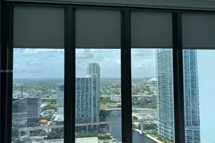 68 SE 6th St, Miami, FL 33131 - Photo 10