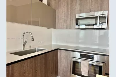 68 SE 6th St #3010, Miami, FL 33131 - Photo 16