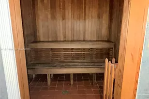 5085 NW 7th St, Miami, FL 33126 - Photo 18