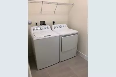 16045 NW 87th Ct, Miami Lakes, FL 33018 - Photo 6