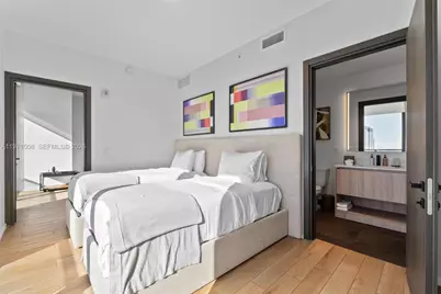 398 NE 5th St #3218, Miami, FL 33132 - Photo 16