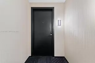 398 NE 5th St, Miami, FL 33132 - Photo 2