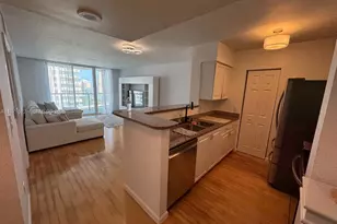 1155 Brickell Bay Dr, Miami, FL 33131 - Photo 2