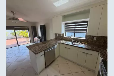 8886 SW 6th St #8886, Miami, FL 33174 - Photo 6