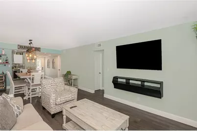 9811 N Hollybrook Lake Dr #204, Pembroke Pines, FL 33025 - Photo 6