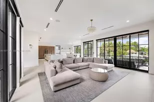 885 NE 76th St, Miami, FL 33138 - Photo 14