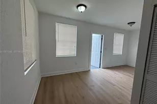 1068 NW 5th St, Miami, FL 33128 - Photo 4