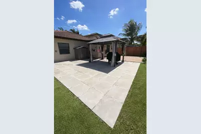 24042 SW 114th Pl, Homestead, FL 33032 - Photo 10