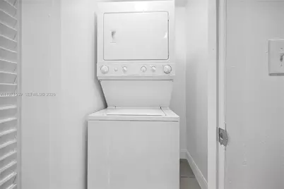 7550 Stirling Rd #V219, Davie, FL 33024 - Photo 18