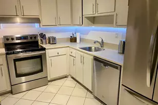 100 Bayview Dr, Sunny Isles Beach, FL 33160 - Photo 2