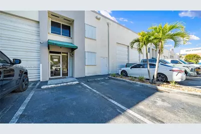 5903 NW 102th Ave #2, Doral, FL 33178 - Photo 2