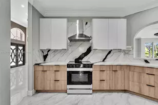 12555 SW 34th Pl, Davie, FL 33330 - Photo 32