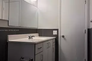 35 NE 13th St, Fort Lauderdale, FL 33304 - Photo 6