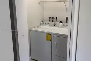 35 NE 13th St, Fort Lauderdale, FL 33304 - Photo 12