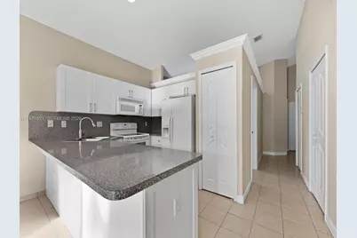 704 SE 14th Pl, Homestead, FL 33033 - Photo 20