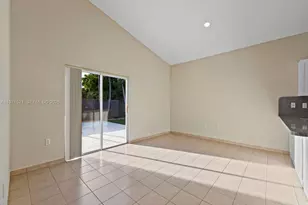 704 SE 14th Pl, Homestead, FL 33033 - Photo 14
