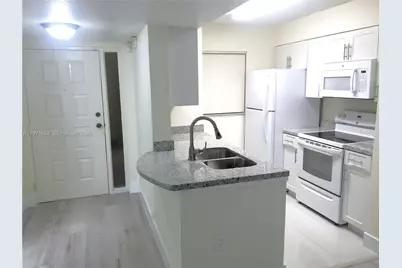 2831 N Oakland Forest Dr #112, Oakland Park, FL 33309 - Photo 4