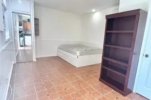 1601 NE 175th St, North Miami Beach, FL 33162 - Photo 2